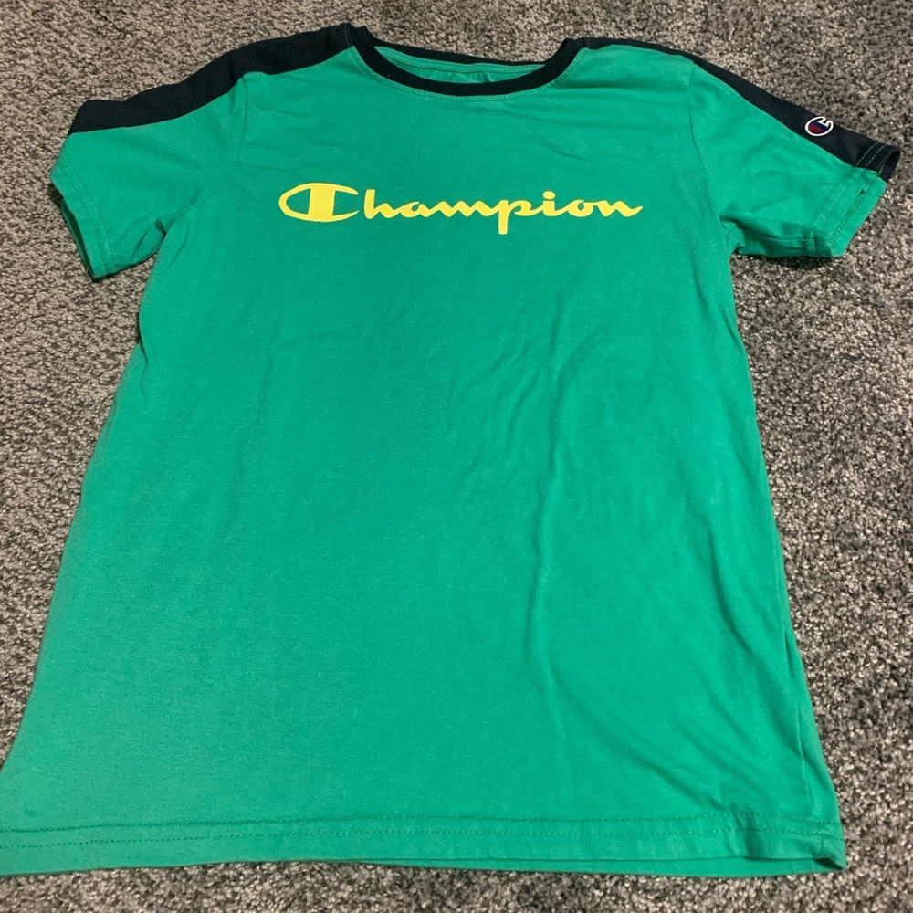 Champion green T-shirt large
